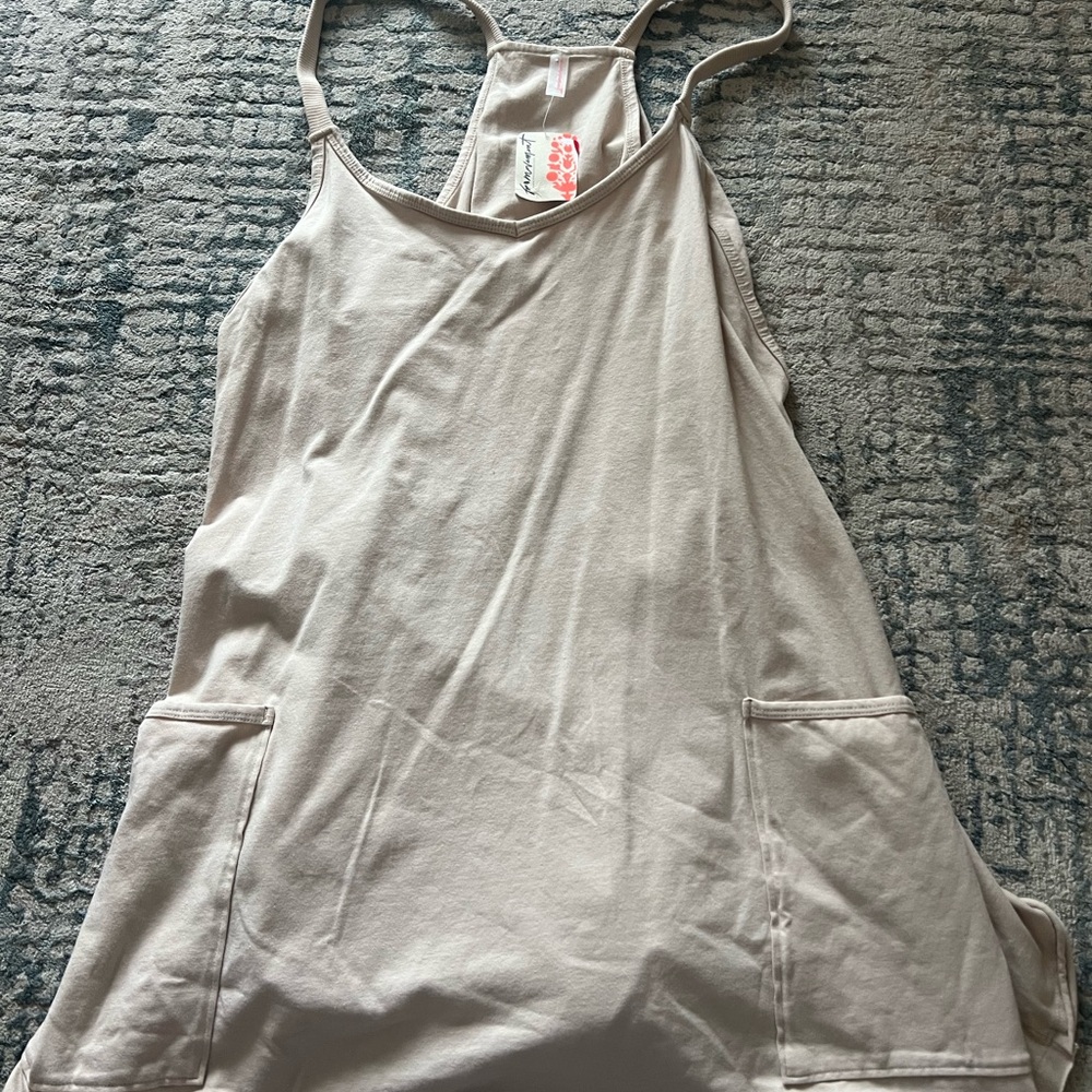 FREE PEOPLE ROMPER NEVER WORN!! Size Medium